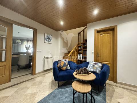 Espaçoso duplex em são domingos, santarém.