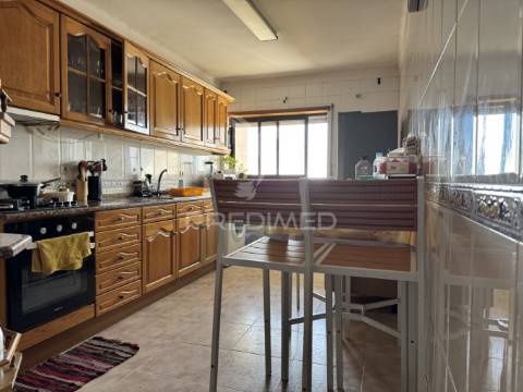 Espaçoso duplex em são domingos, santarém.