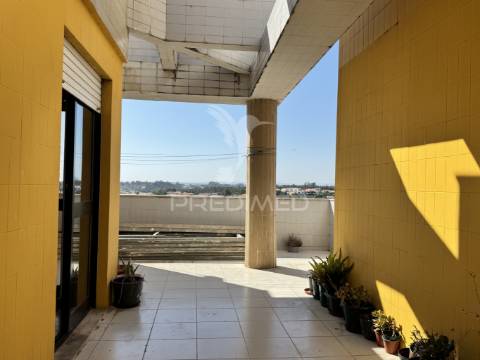 Espaçoso duplex em são domingos, santarém.