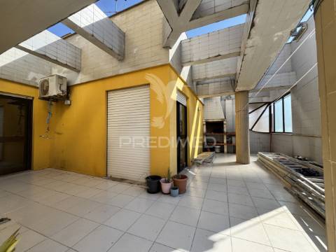Espaçoso duplex em são domingos, santarém.