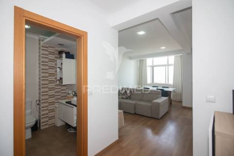 Apartamento t2 remodelado no forte da casa