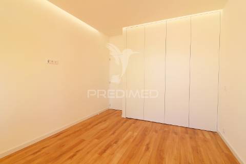 Apartamento t2 de luxo - arrendamento anual