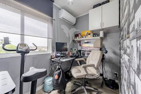 T3 renovado no afonsoeiro  – suite, escritório e vista única