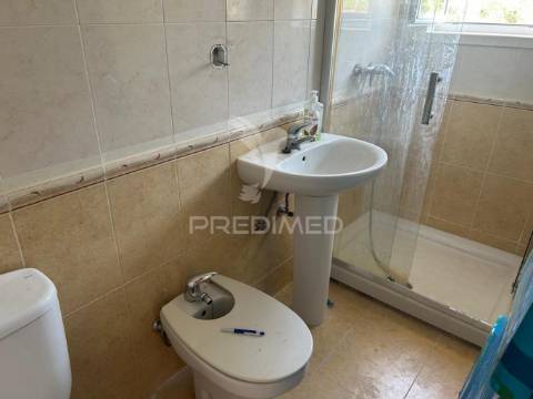 Apartamento t2 + sótão nos olivais (lisboa)