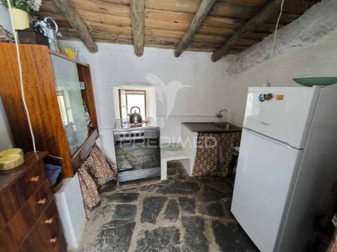 Moradia t1 com quintal na mesquita, baixo alentejo
