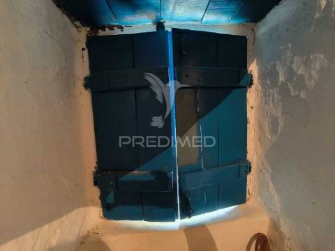 Moradia t1 com quintal na mesquita, baixo alentejo