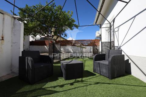 Moradia t3 com anexos
