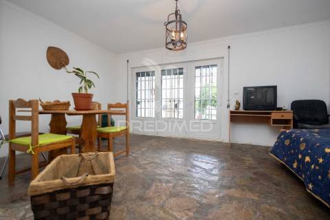 Moradia t6 com jardim em elvas