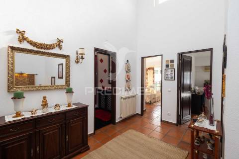 Moradia t6 com jardim em elvas