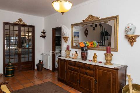 Moradia t6 com jardim em elvas