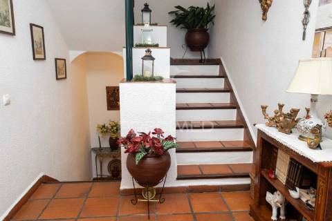 Moradia t6 com jardim em elvas