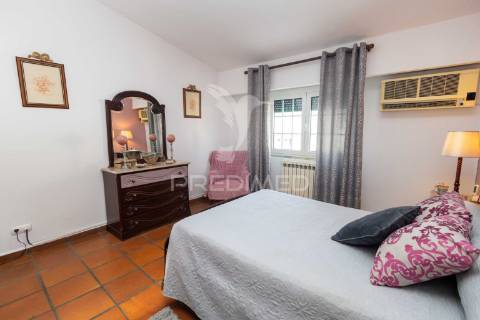 Moradia t6 com jardim em elvas