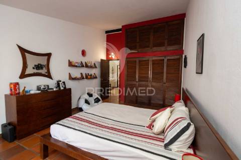 Moradia t6 com jardim em elvas
