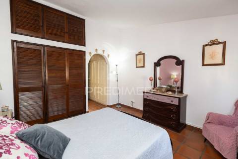 Moradia t6 com jardim em elvas