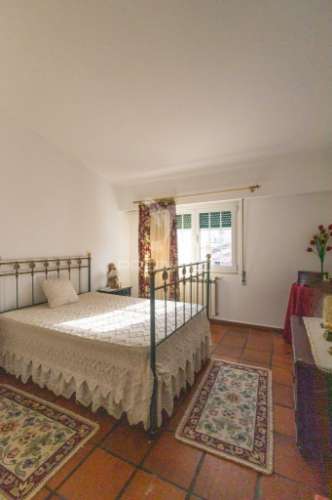 Moradia t6 com jardim em elvas