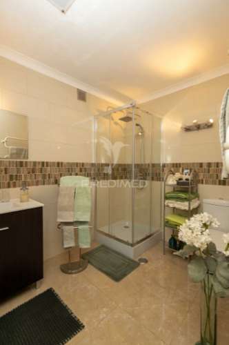 Moradia t6 com jardim em elvas