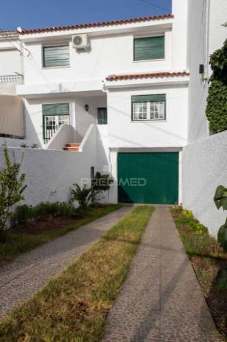 Moradia t6 com jardim em elvas