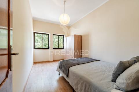 Apartamento t2 remodelado no barreiro