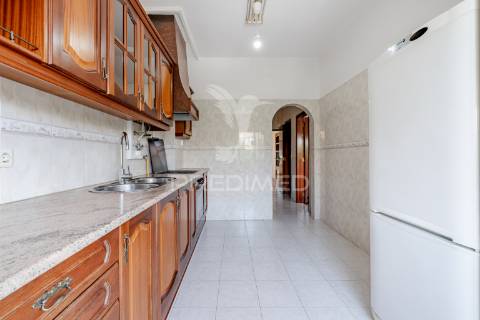 Apartamento t2 remodelado no barreiro