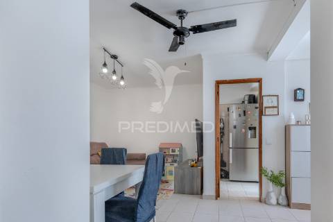 Reservado! apartamento t1+1 em ferragudo com terraço a 5 minutos de várias praias paradisíacas!