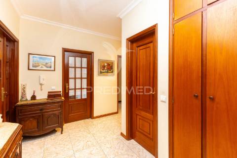 Apartamento t2 para venda em sobrosa, paredes