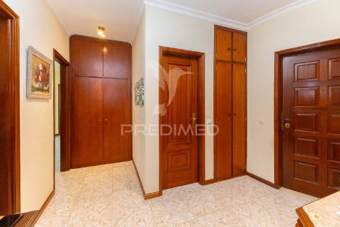 Apartamento t2 para venda em sobrosa, paredes