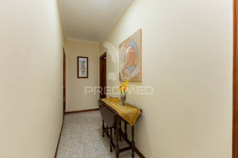 Apartamento t2 para venda em sobrosa, paredes