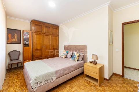 Apartamento t2 para venda em sobrosa, paredes