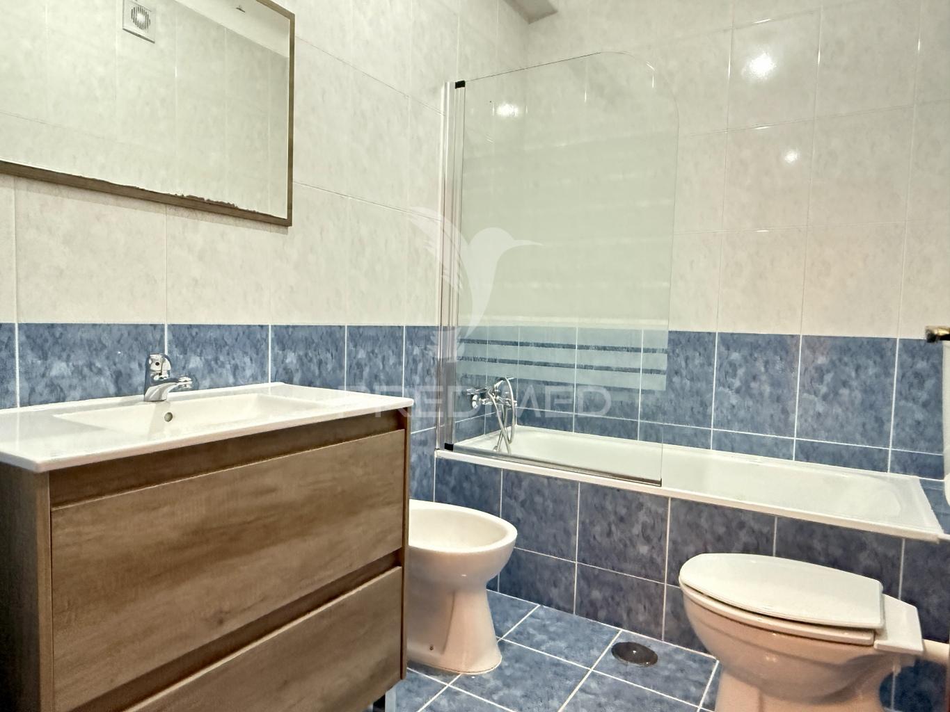 Apartamento t1, c/ garagem, fátima