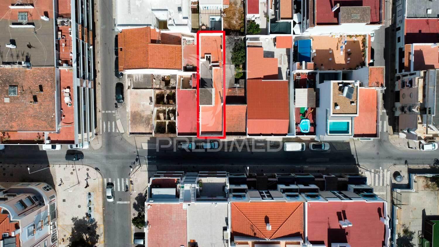 Casa antiga para recuperar, 115m2, bastante central