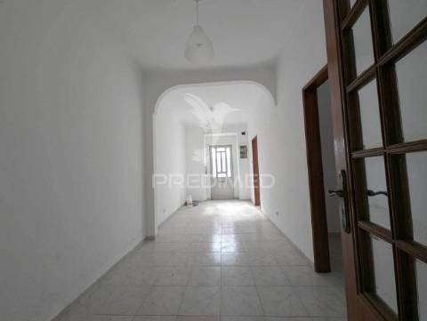Casa antiga para recuperar, 115m2, bastante central