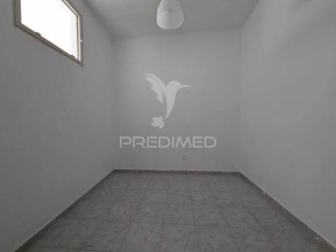 Casa antiga para recuperar, 115m2, bastante central