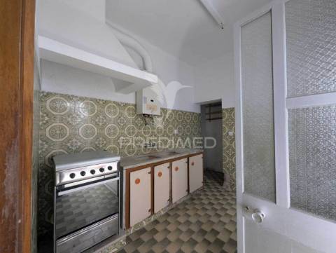 Casa antiga para recuperar, 115m2, bastante central