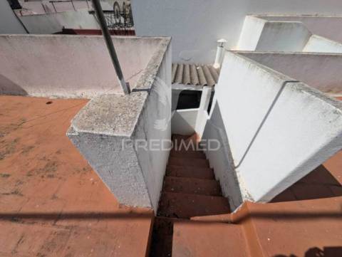 Casa antiga para recuperar, 115m2, bastante central