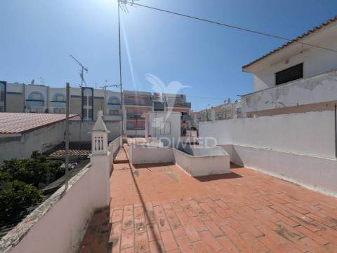 Casa antiga para recuperar, 115m2, bastante central