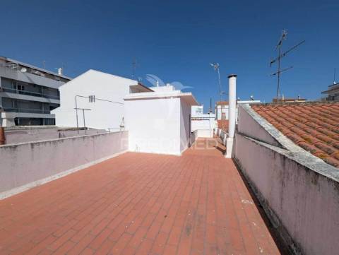 Casa antiga para recuperar, 115m2, bastante central