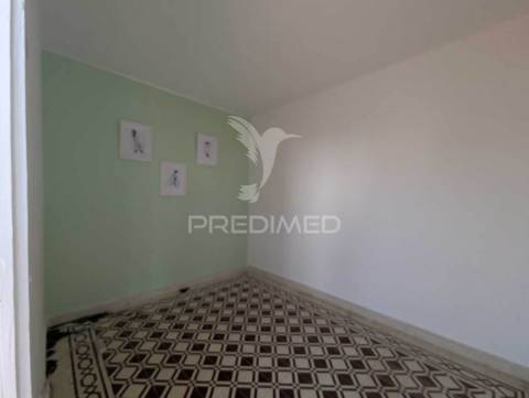 Casa antiga para recuperar, 115m2, bastante central