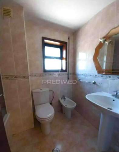 Apartamento t4 duplex em santa joana