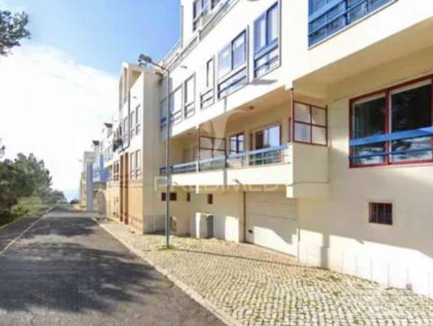 Apartamento t1 com parqueamento – acesso direto à praia do magoito