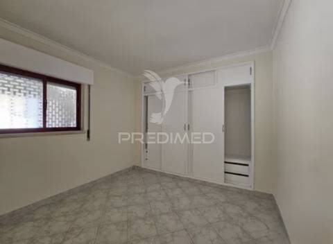 Apartamento t1 com parqueamento – acesso direto à praia do magoito