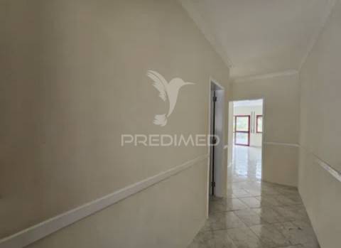 Apartamento t1 com parqueamento – acesso direto à praia do magoito