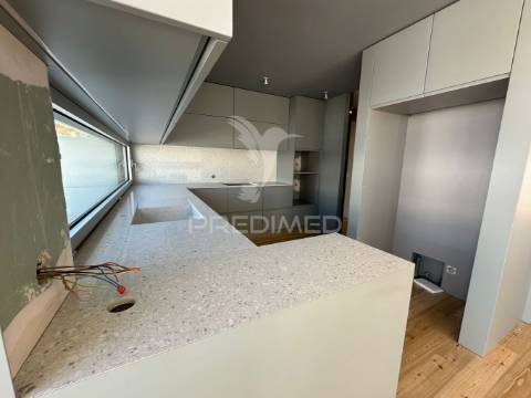 Moradia t3  nova com piscina em canidelo
