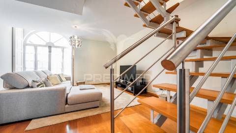 Apartamento duplex t2+2 – o charme clássico encontrou o conforto contemporâneo