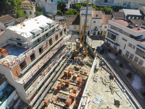 Apartamento em construção tipologia t4 duplex em condomínio fechado