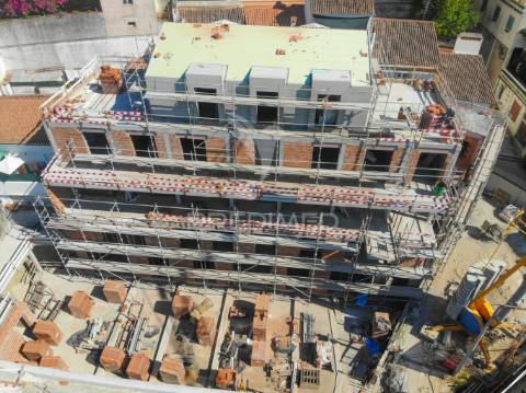 Apartamento em construção tipologia t3 em condomínio fechado