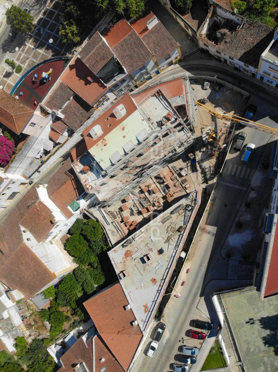 Apartamento em construção tipologia t2 em condomínio fechado