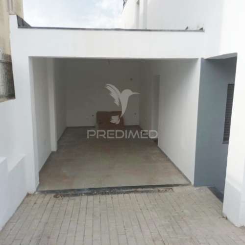 Moradia geminada t3 com piscina  fernão ferro