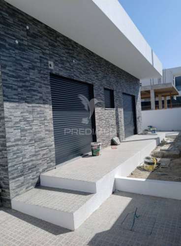 Moradia isolada t4 térrea  fernão ferro
