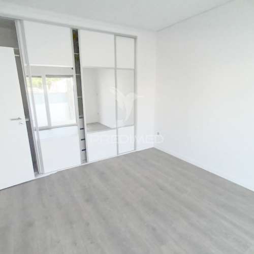 Moradia isolada t4 térrea  fernão ferro