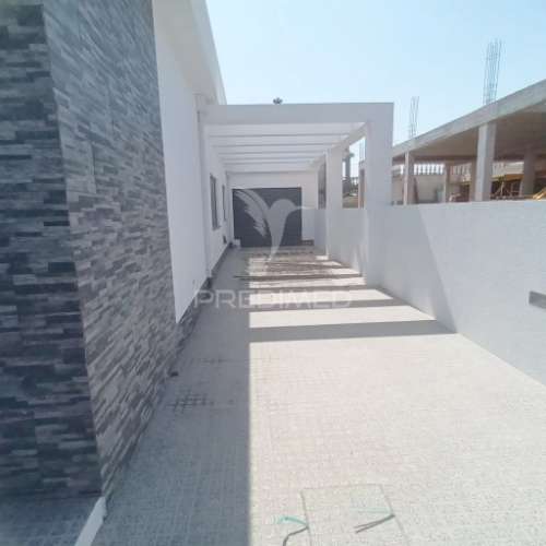 Moradia isolada t4 térrea  fernão ferro